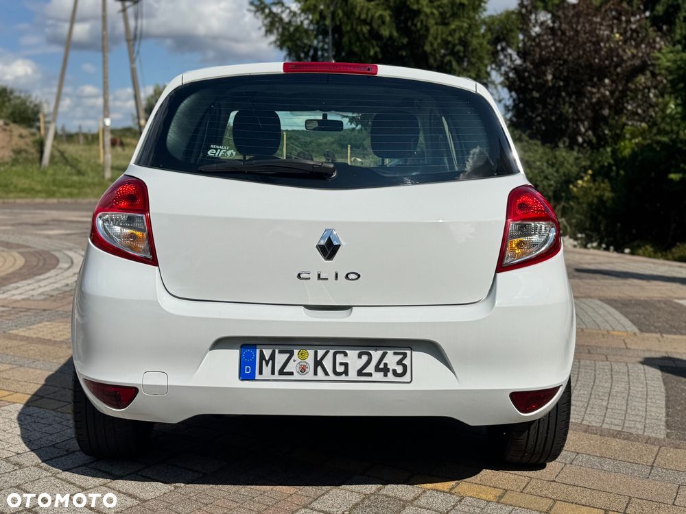 Renault Clio 1.2 16V 75 Yahoo - 8