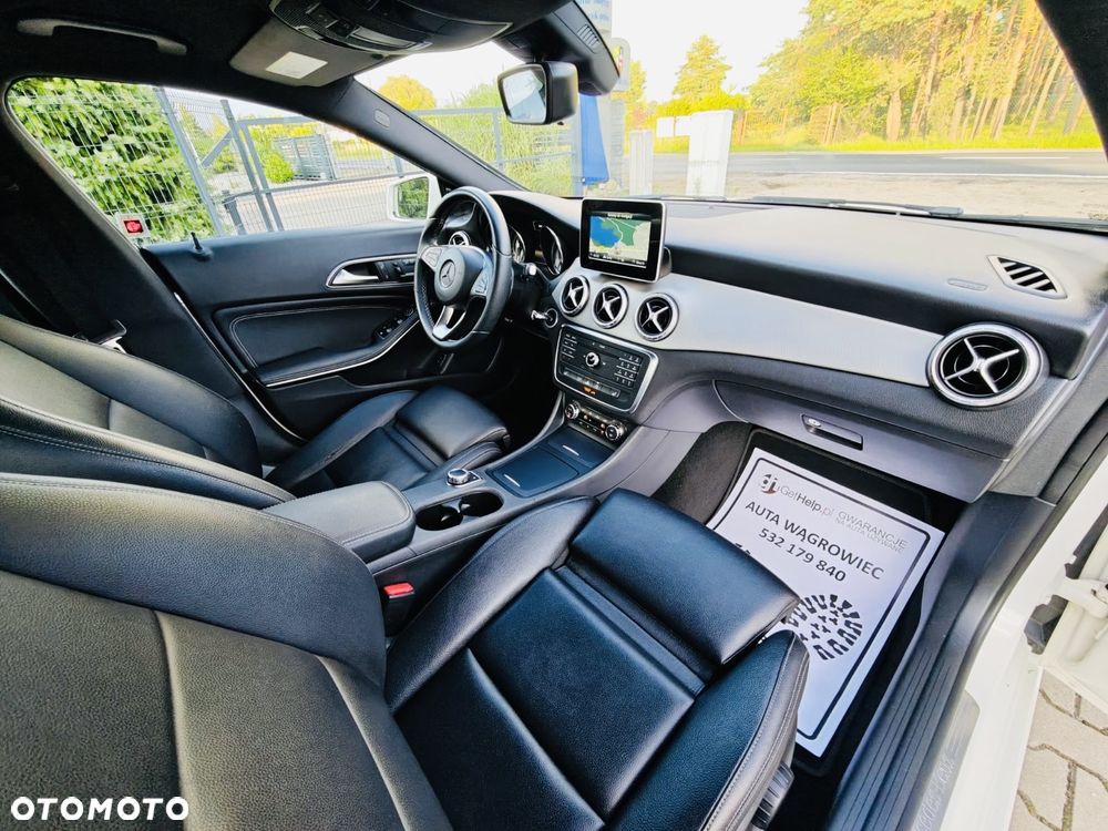Mercedes-Benz CLA - 24