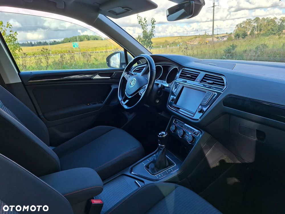 Volkswagen Tiguan 2.0 TDI SCR Elegance - 11