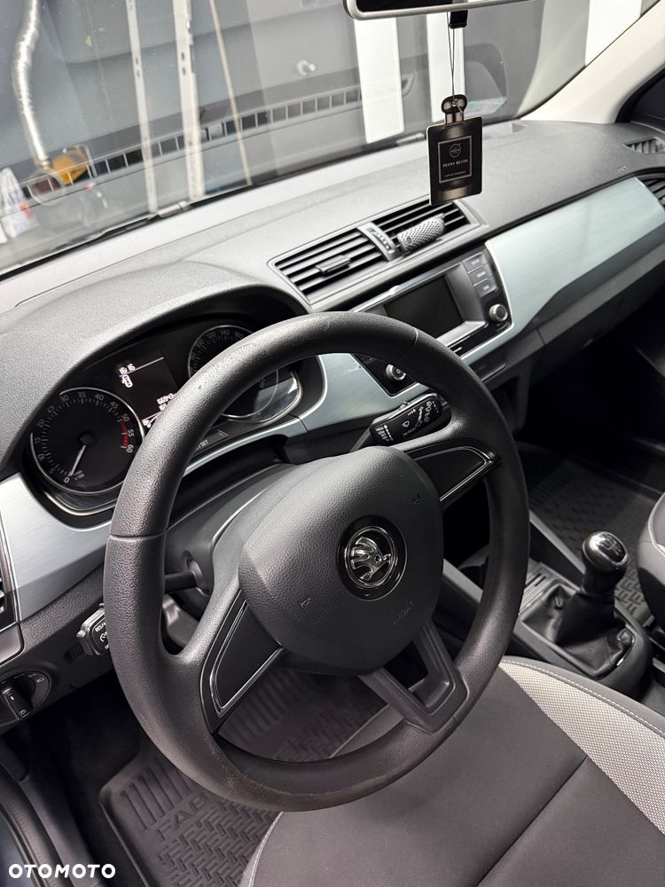 Skoda Fabia - 8