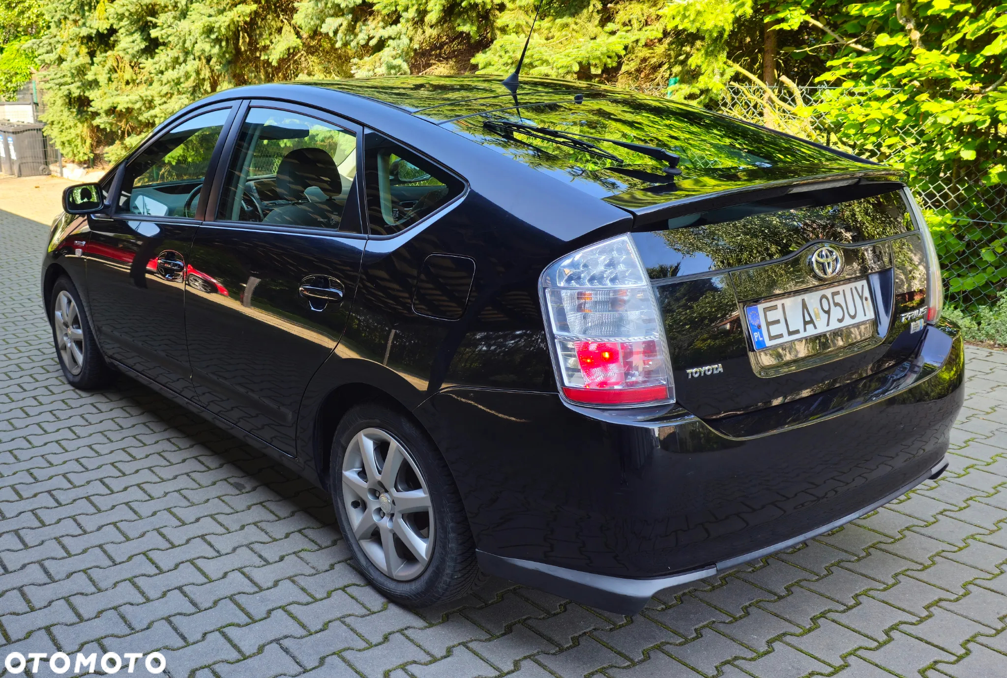 Toyota Prius - 3