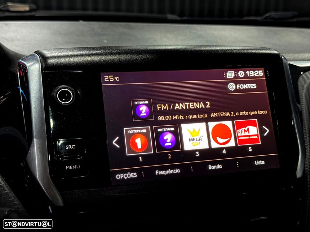 Peugeot 2008 1.2 PureTech Crossway EAT6 - 28