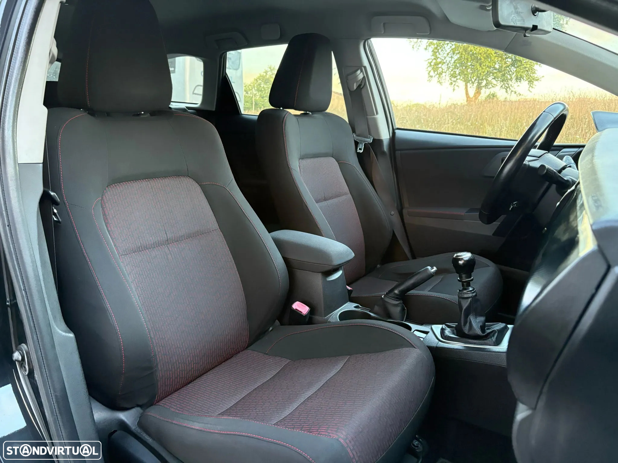 Toyota Auris Touring Sports 1.4 D-4D Comfort+Pack Sport - 7