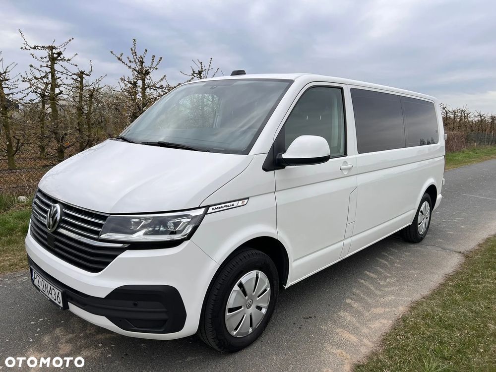 Volkswagen Caravelle - 1