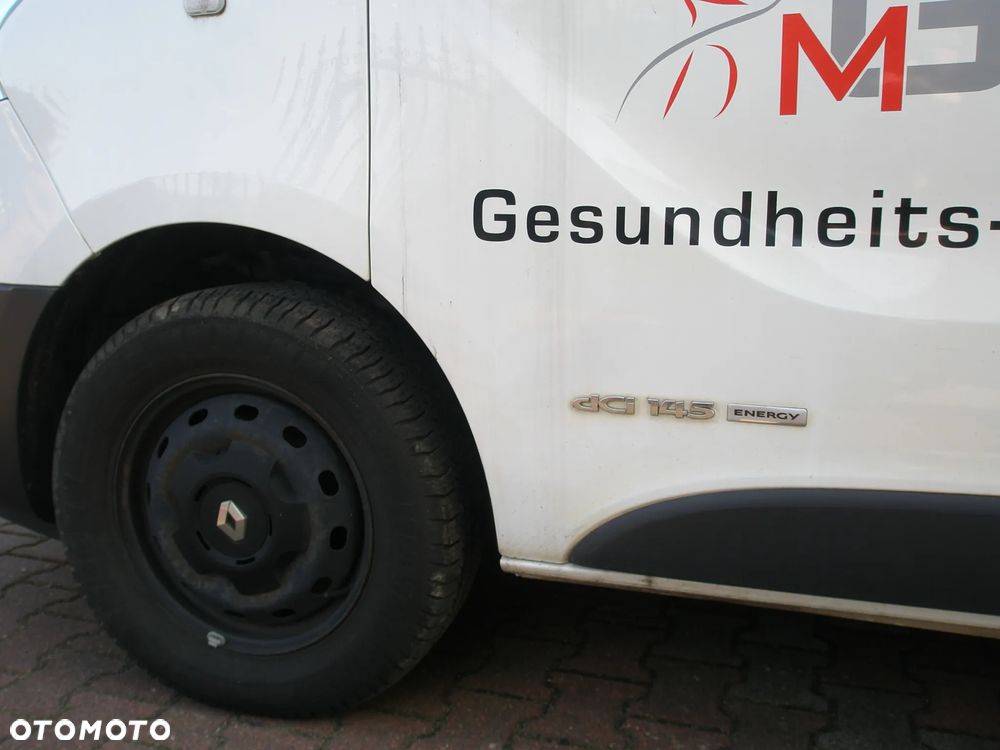 Mercedes-Benz Vito Renault Trafic - 22