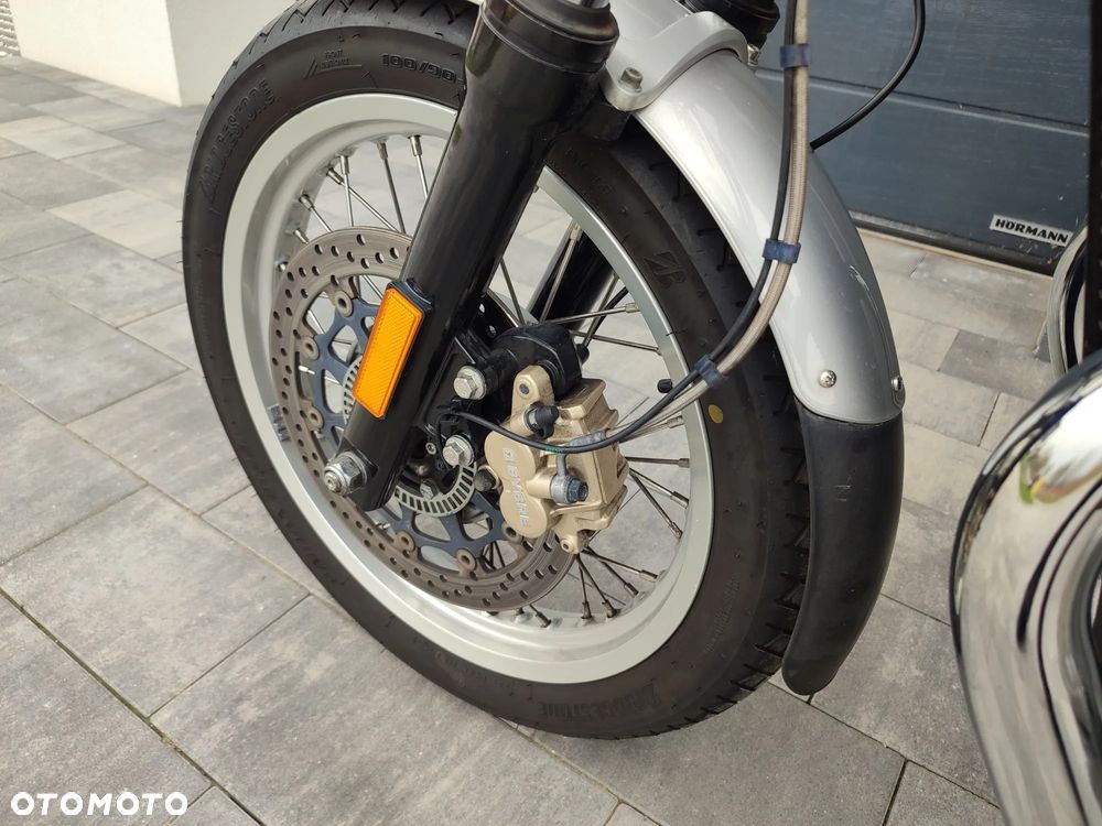 Royal Enfield Interceptor - 10