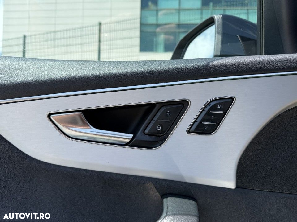Audi Q8 60 TFSIe quattro tiptronic - 26