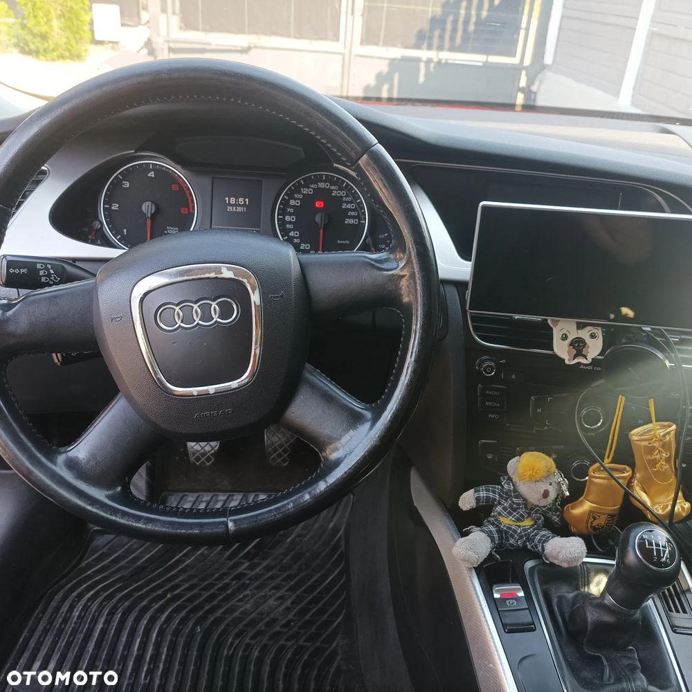 Audi A4 Avant - 8