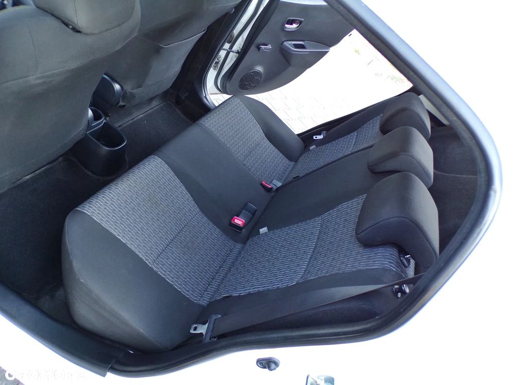Toyota Yaris 1.33 VVT-i Comfort - 25