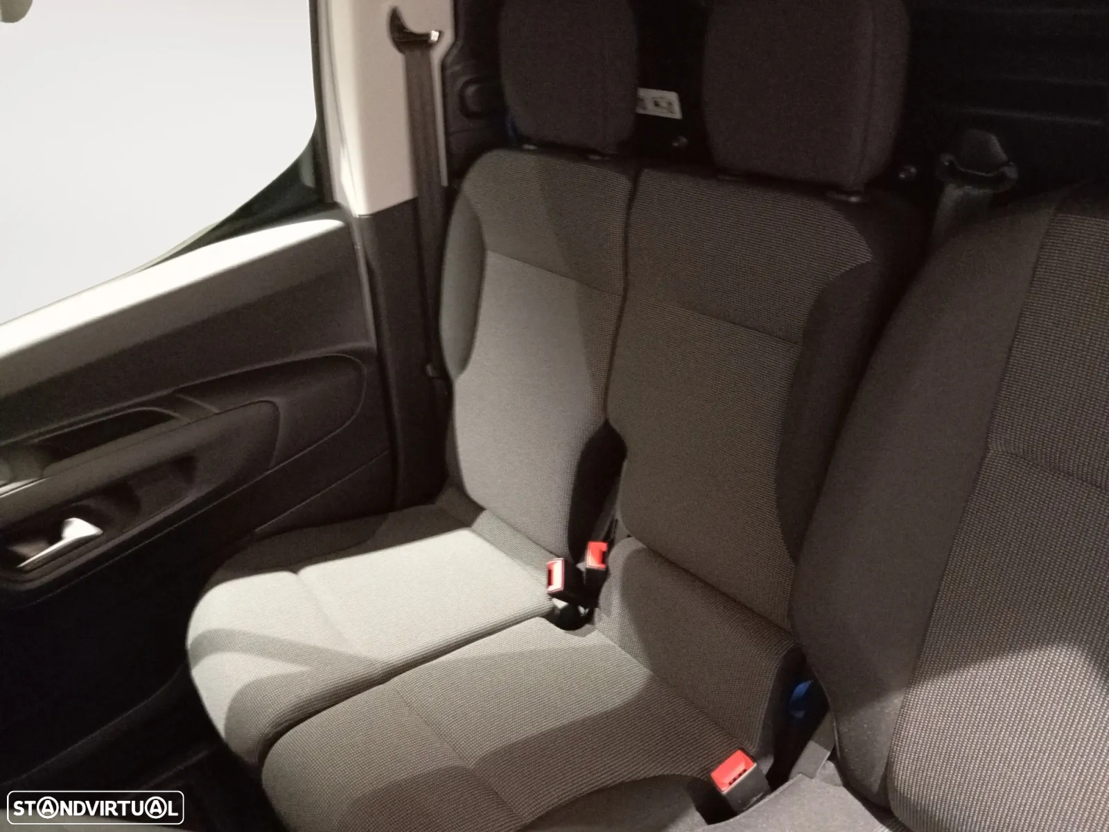 Opel Combo L1 1.5D - 10