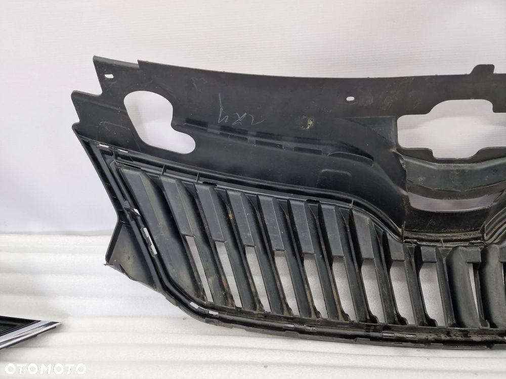 SKODA RAPID 5JA 12- ATRAPA / GRILL PRZDNI PRZÓD , NR 5JA863668 , NR AUKCJI GR91 - 13