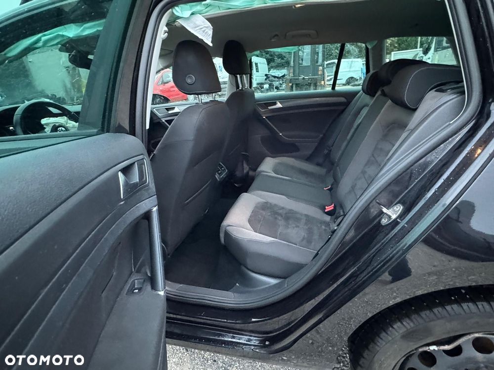 Volkswagen Golf 1.6 TDI SCR DSG Comfortline - 24