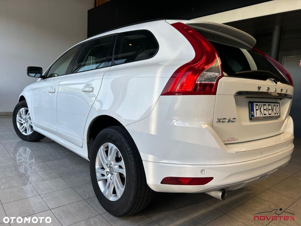 Volvo XC 60 D3 Drive-E Momentum - 4