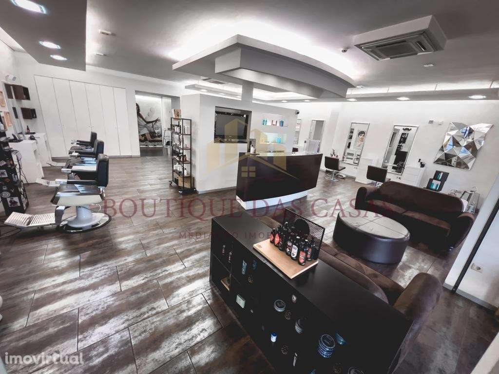 Loja com 155m2 e Garagem - Coimbrões - Grande imagem: 2/23