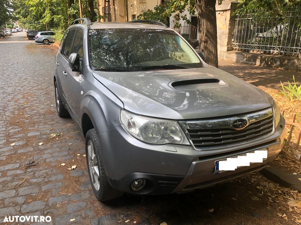 Dezmembrez Subaru Forester 2009 gri argintiu 2.0 diesel - 8