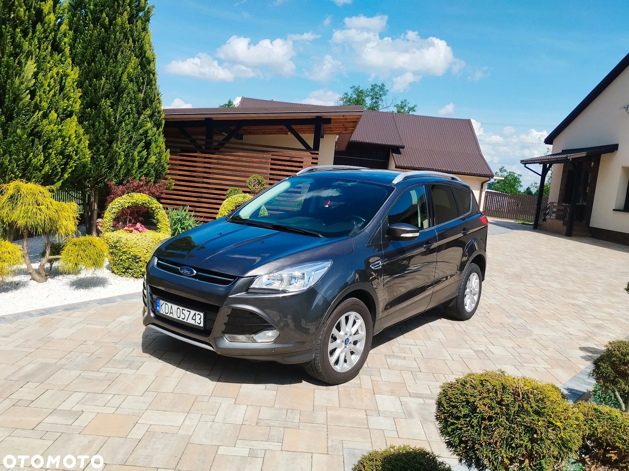 Ford Kuga 2.0 TDCi 2x4 Titanium - 1