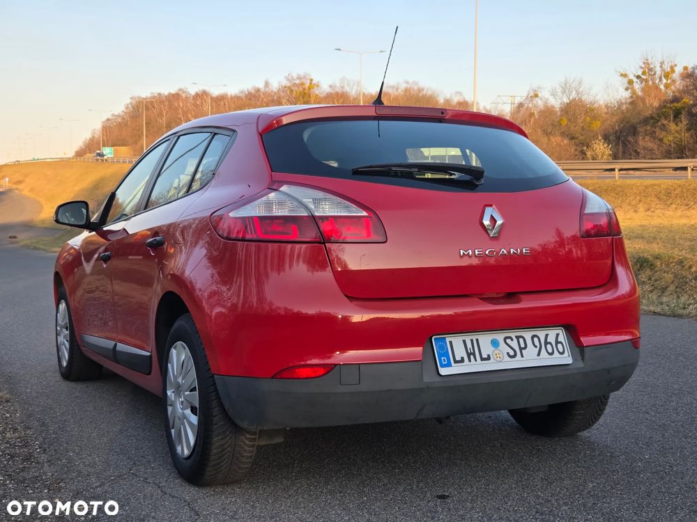 Renault Megane 1.6 16V 100 Authentique - 4
