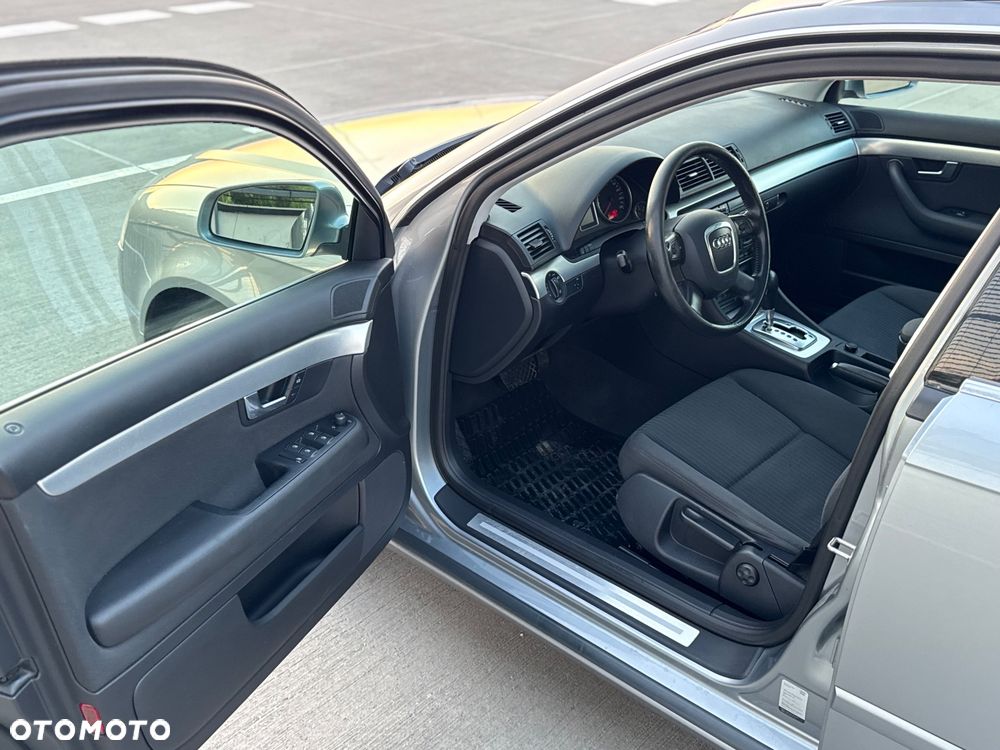 Audi A4 Avant - 10