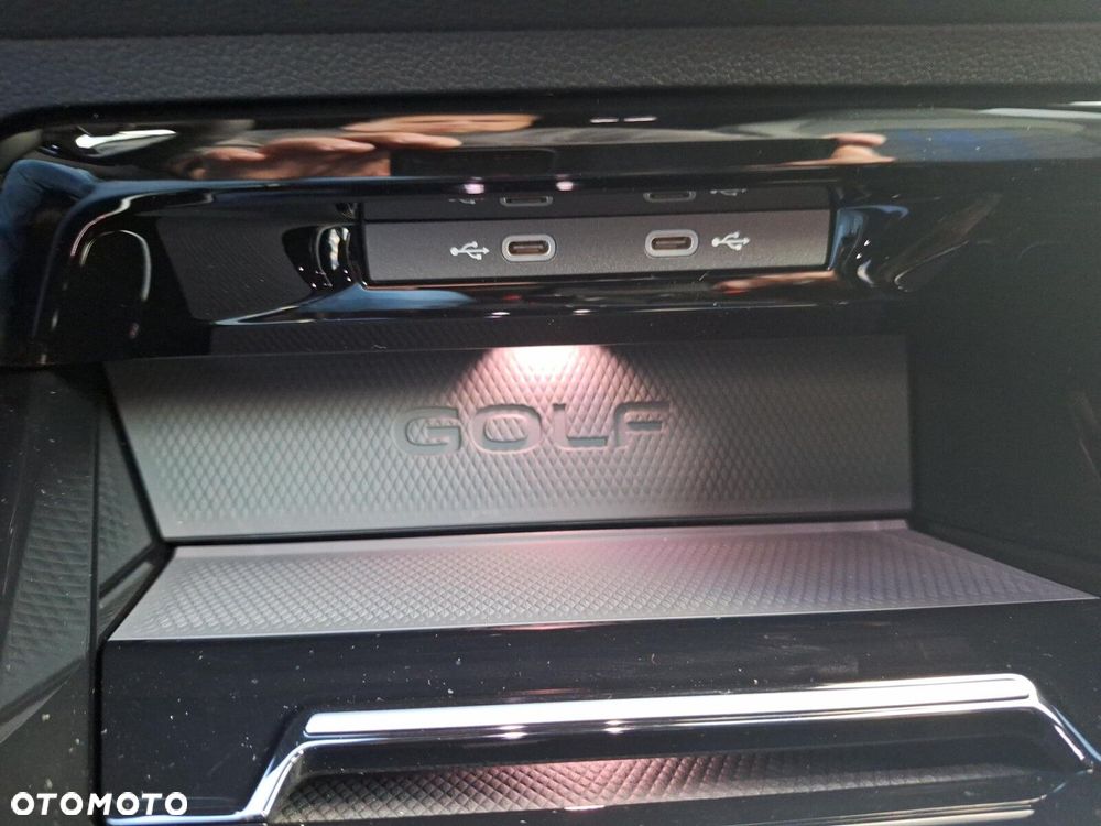 Volkswagen Golf - 31