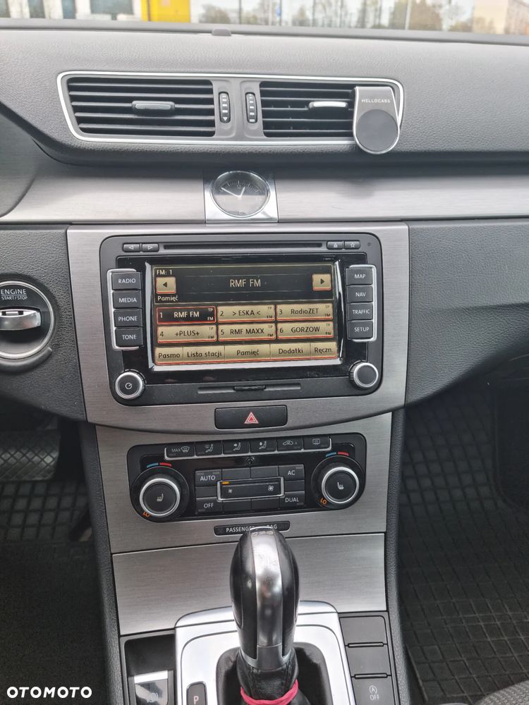 Volkswagen Passat 2.0 TDI DSG Comfortline - 13