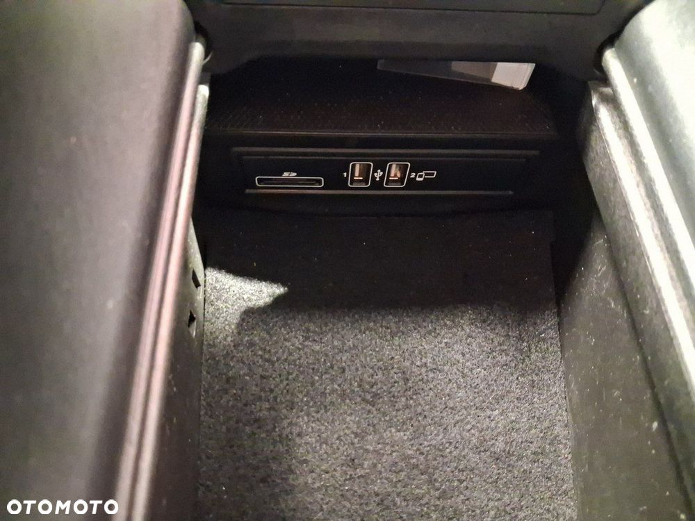 Mercedes-Benz Klasa C - 36