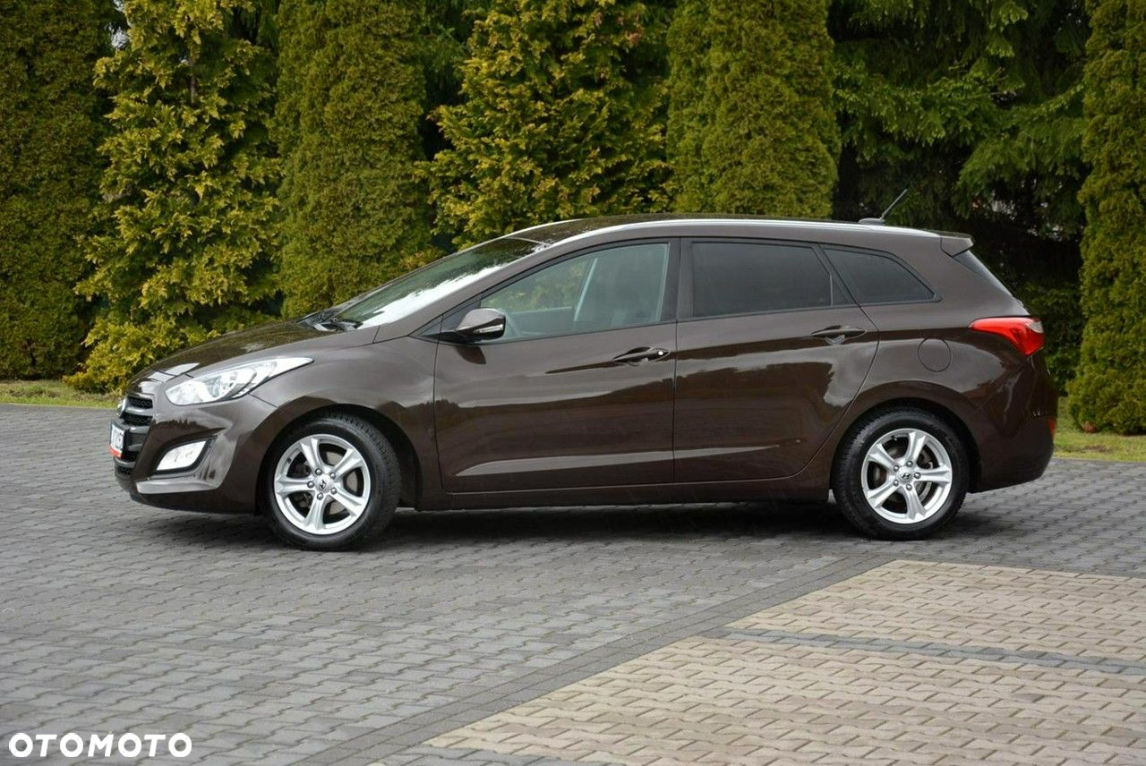Hyundai i30 Kombi 1.4 Trend - 4