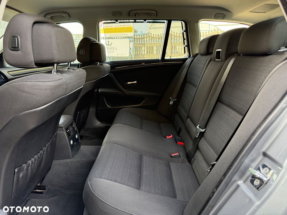 BMW Seria 5 525d - 22