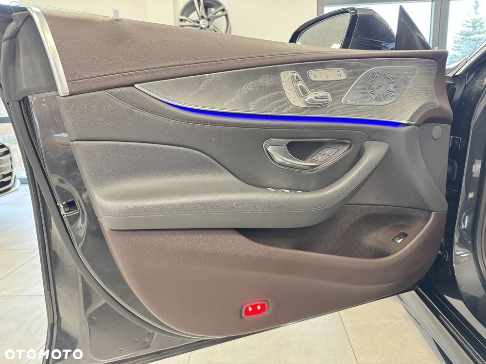 Mercedes-Benz CLS - 13