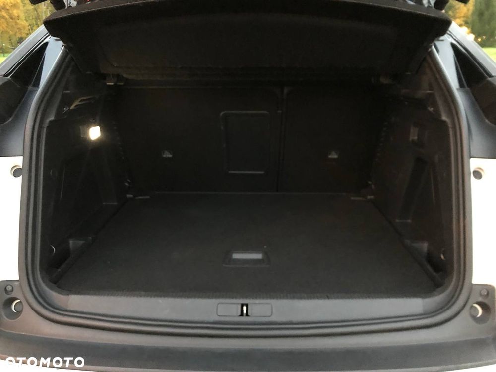 Peugeot 3008 1.5 BlueHDi GT S&S EAT8 - 31
