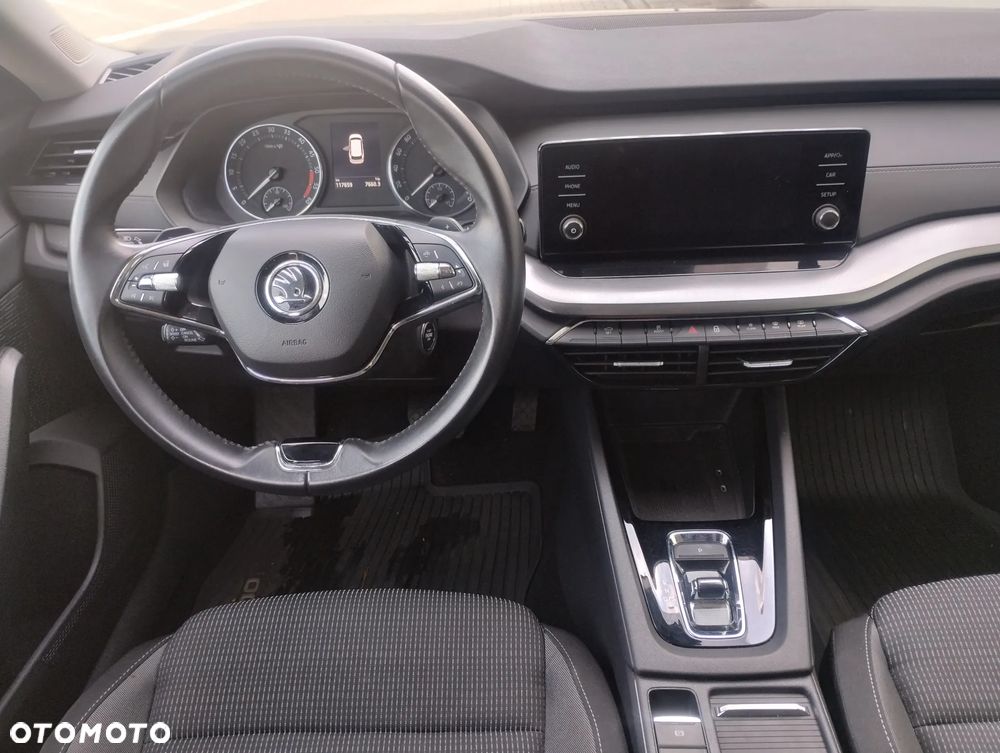 Skoda Octavia 2.0 TDI Ambition DSG - 25