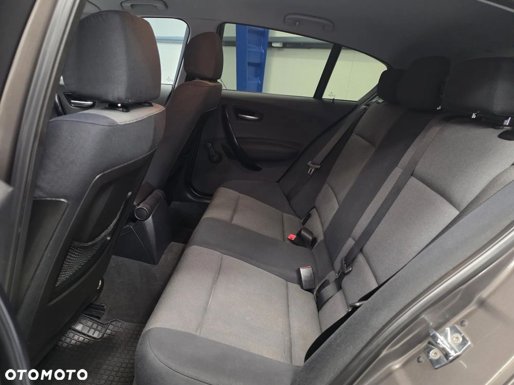BMW Seria 1 118i - 29