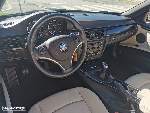 BMW 320 d Cabrio - 12
