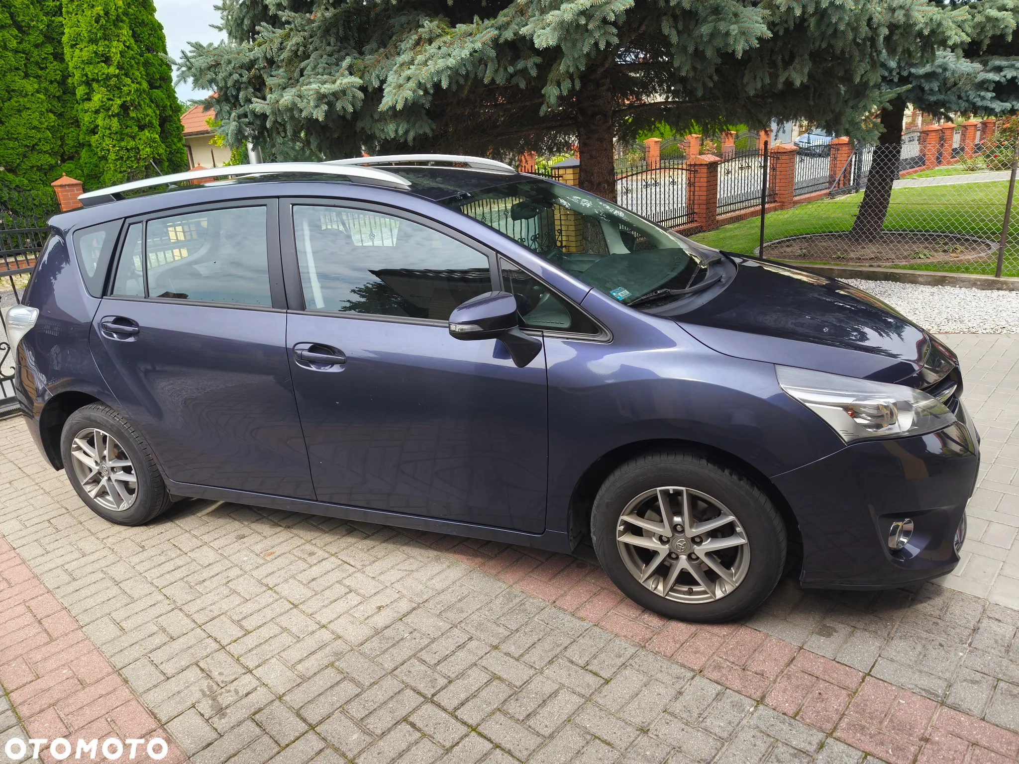 Toyota Verso - 2