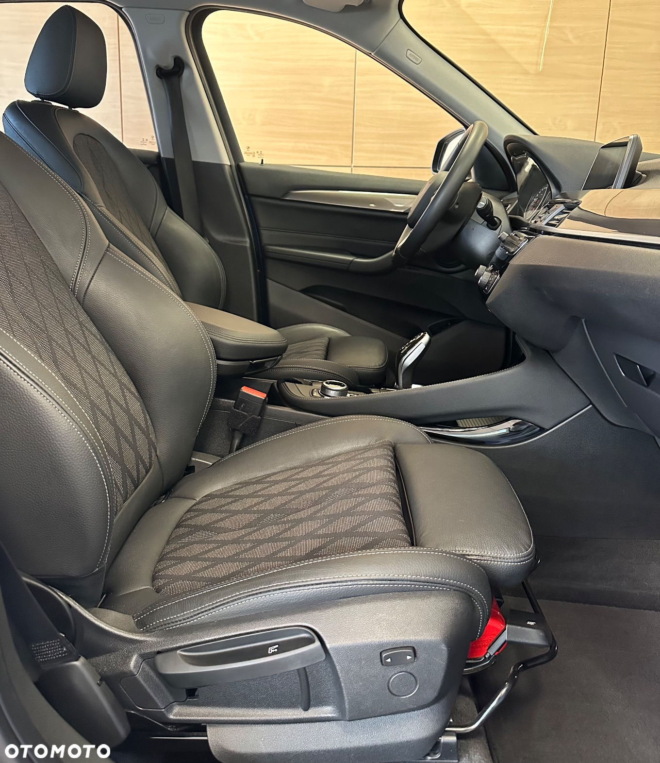 BMW X1 sDrive18i xLine - 7