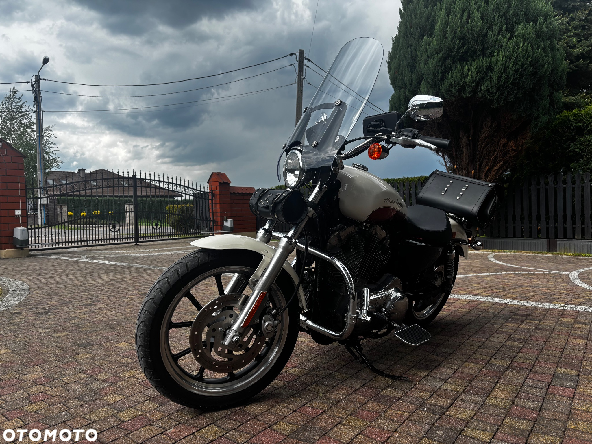 Harley-Davidson Sportster Low 883L - 11