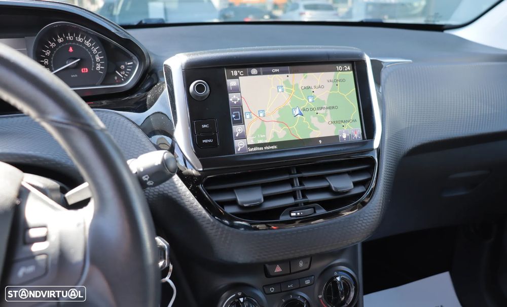 Peugeot 2008 1.2 PureTech Style - 18