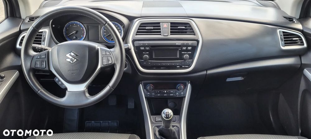 Suzuki SX4 S-Cross 1.6 Comfort - 12