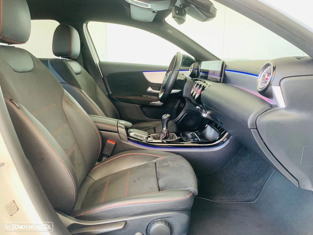 Mercedes-Benz A 180 Limousine d AMG Line - 51