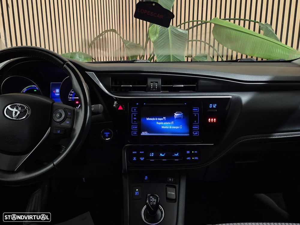 Toyota Auris 1.8 HSD Exclusive - 30