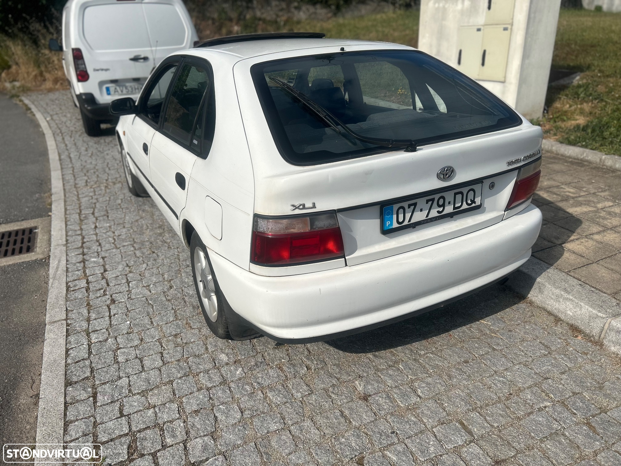 Toyota Corolla Hatchback 1.3 XLi - 4