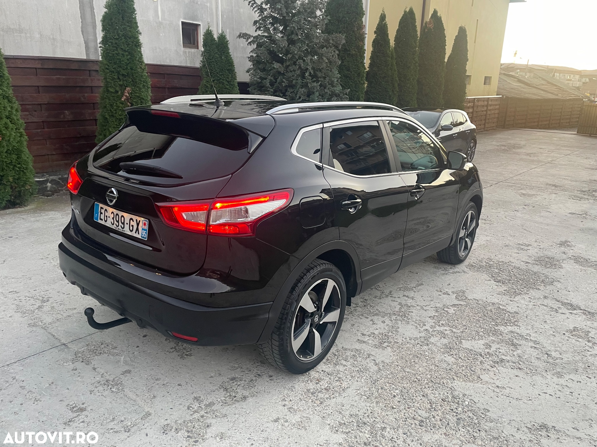 Nissan Qashqai 1.6 DCI Start/Stop X-TRONIC Tekna - 3