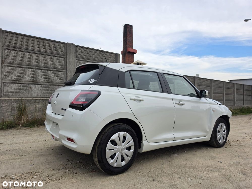 Suzuki Swift 1.2 Dualjet Hybrid MT Club - 4