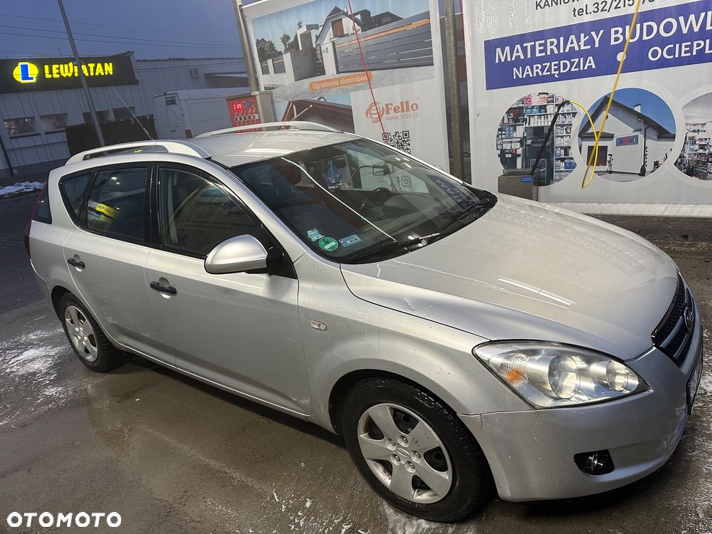 Kia Ceed 1.4 Comfort - 1