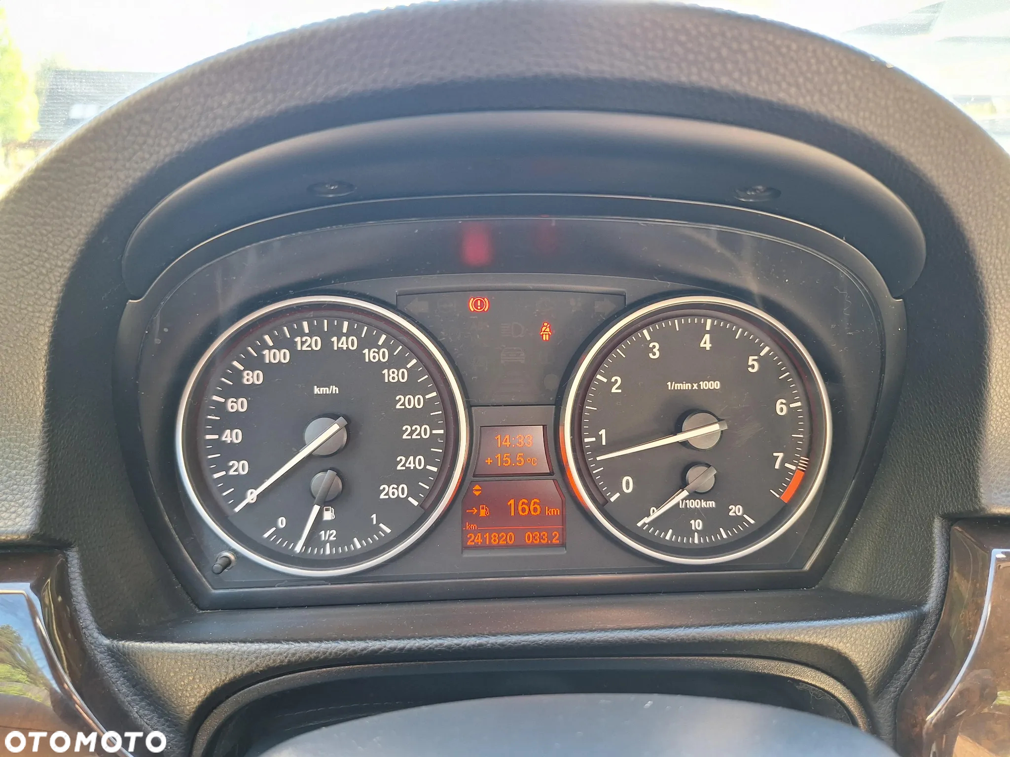 BMW Seria 3 330i Touring - 35
