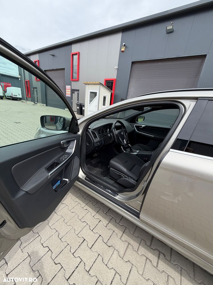 Volvo XC 60 - 8