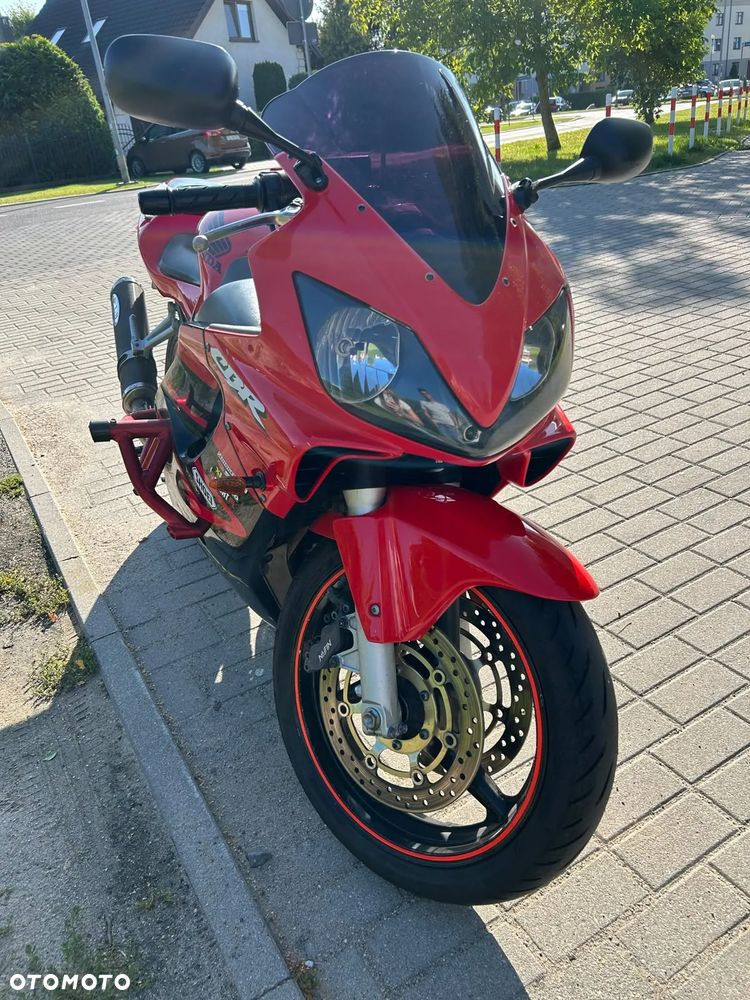 Honda CBR - 3