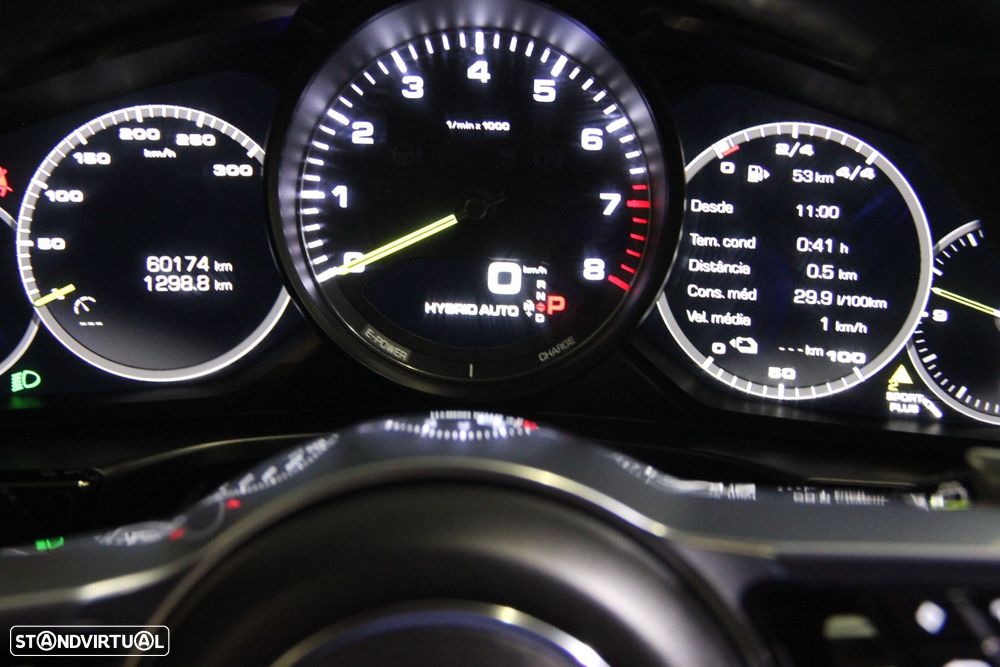 Porsche Panamera Sport Turismo 4 E-Hybrid Platinum Edition - 14