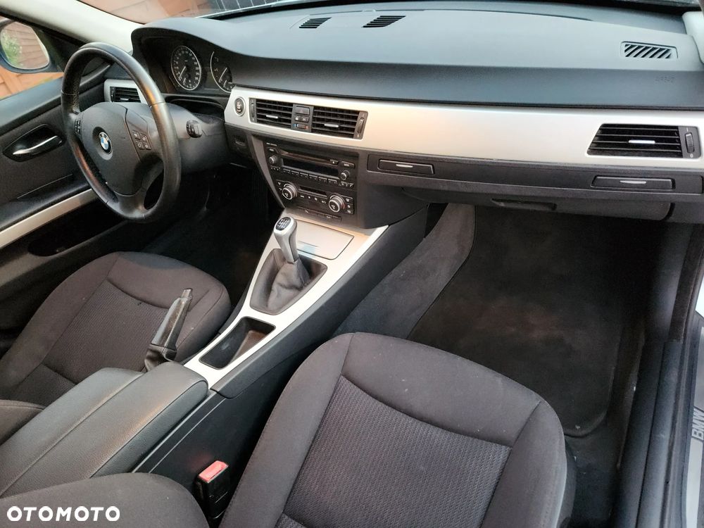BMW Seria 3 - 12