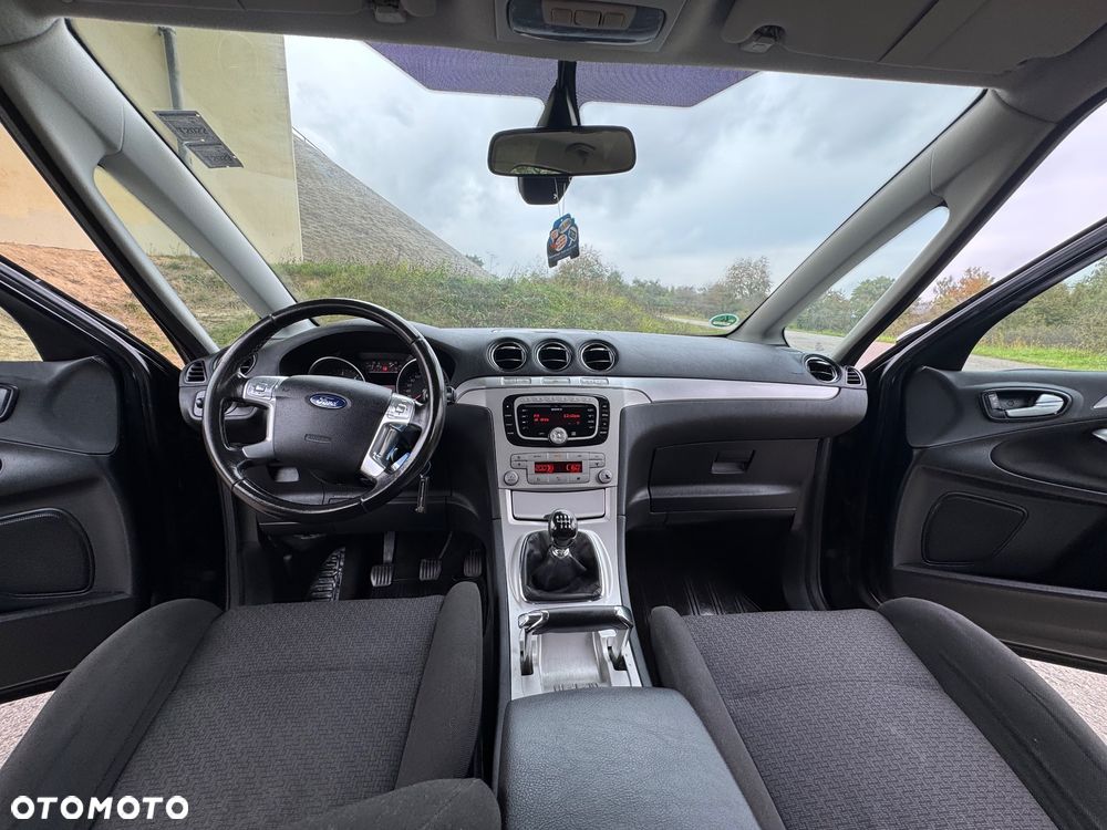 Ford S-Max - 19