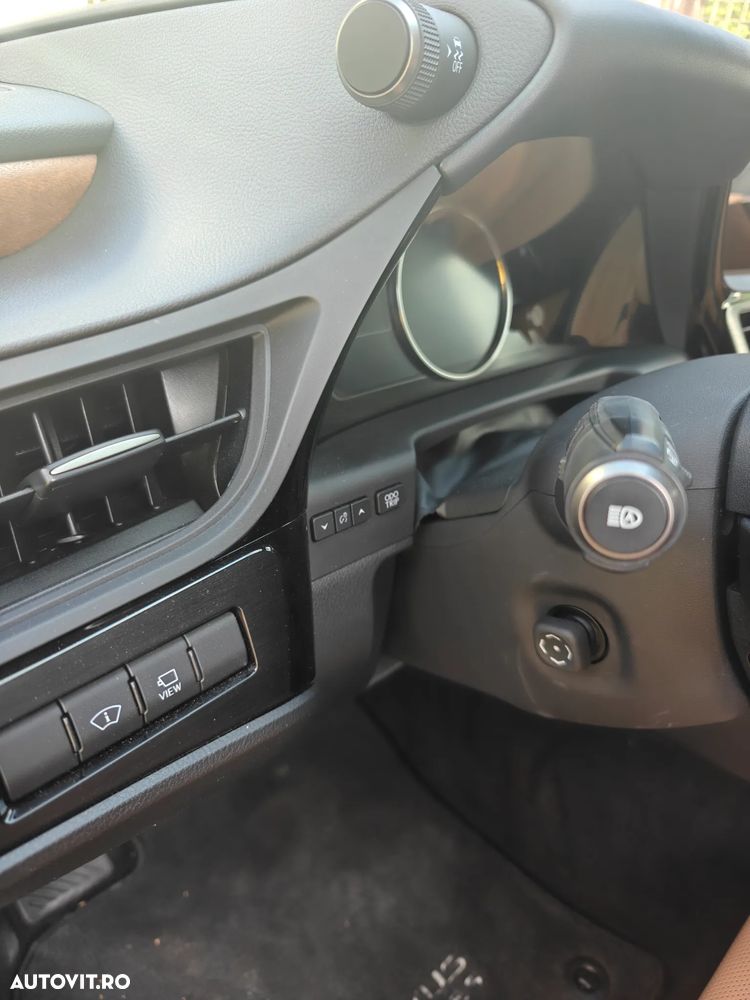 Lexus Seria ES 300h Luxury - 12